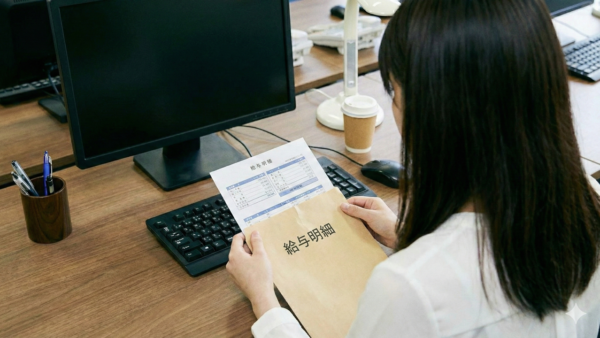 賃金支払の5原則とは？労働基準法に基づき企業が守るべき給与支払いのルール